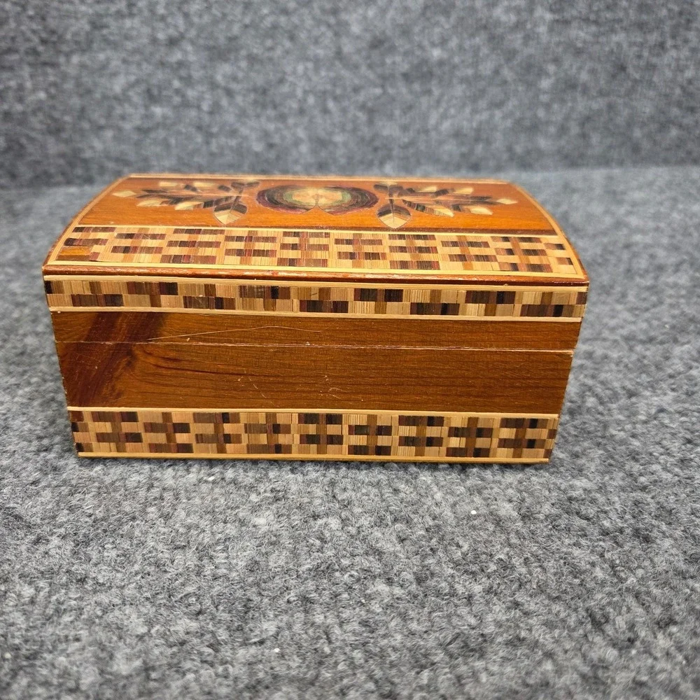 Colorful Straw Mosiac Trinket Box Intricate Folk Art Design Hinged Lid Wood USSR